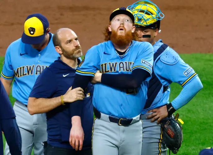 Brewers overcome Dustin May's early injury to rout the Mets 8-1
